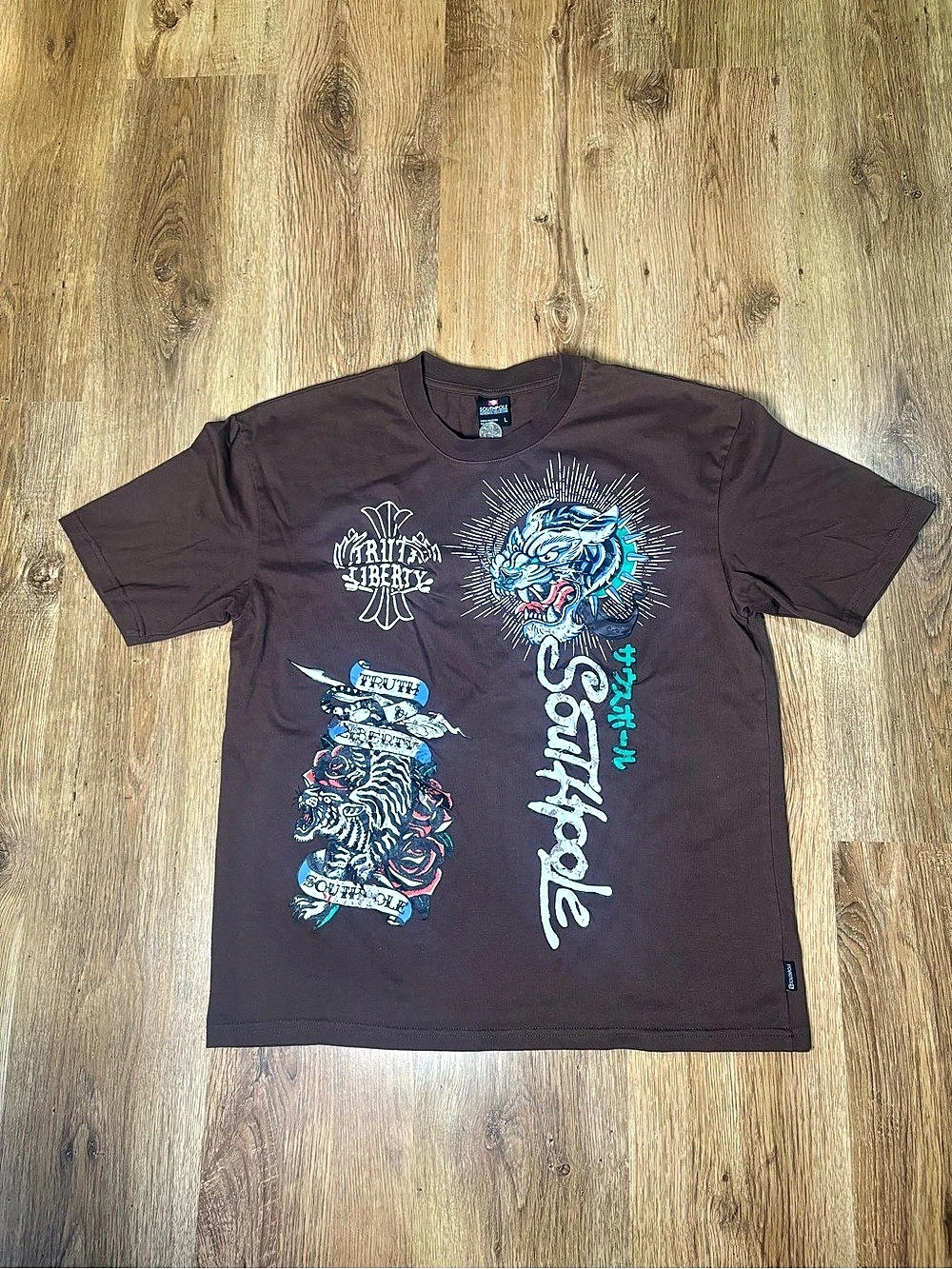 Southpole Graphic Tee Brown Size Large Like New